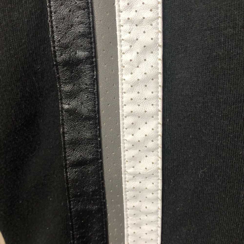 Victoria’s Secret PINK Limited Edition Sweatshirt Collegiate Striped Arm Emblem - Picture 5 of 8